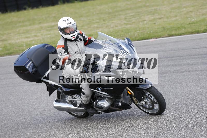 Archiv-2025/09 22.04.2025 Cornu Master School ADR/gruen-vert/48